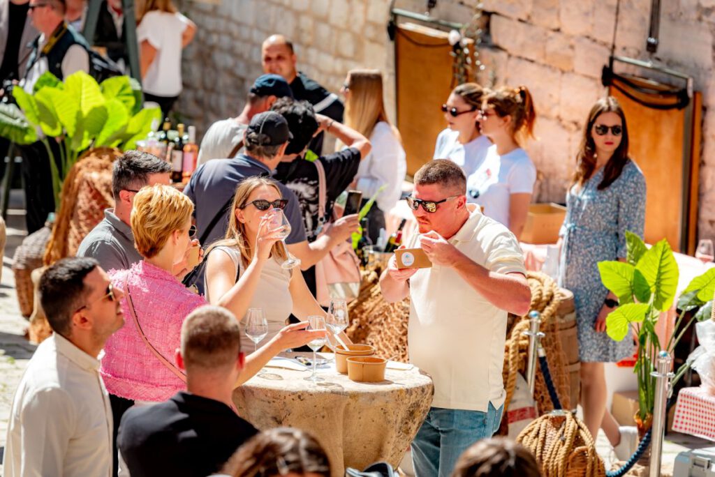 Skradin riecht nach Brunch: Pancetta, Lamm, Wein und Musik am Samstag am Trg Mala Gospe! 9 Kroatien Nachrichten Bild 5 1