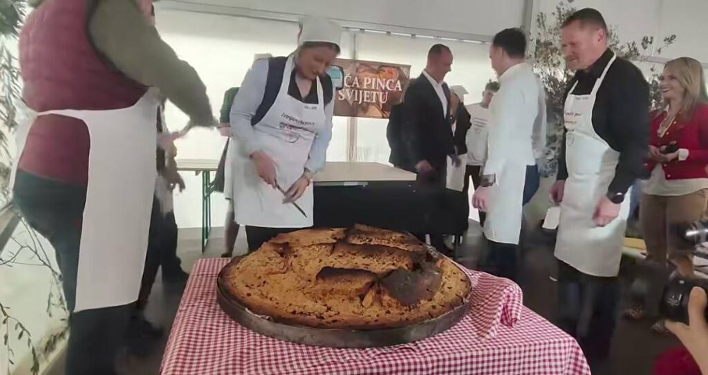 Die größte Osterpinca der Welt wurde in Kroatien gebacken 8 Kroatien Nachrichten Bild 2 3