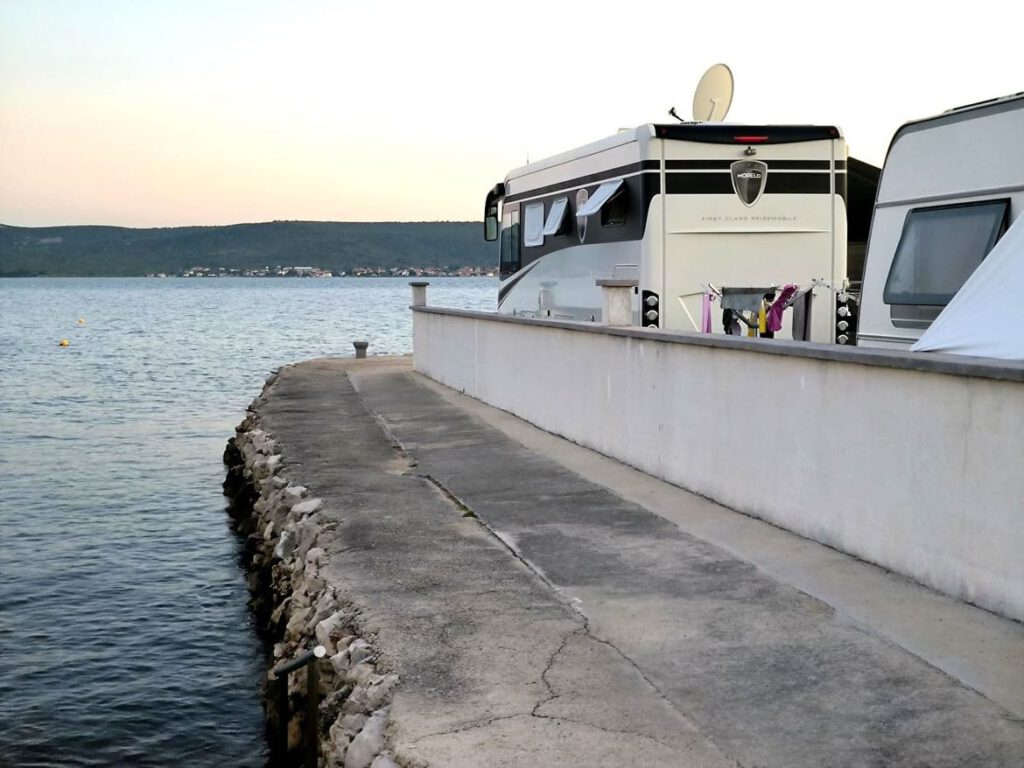 Mobilheime, eine vereinnahmte Küste und eine nicht existierende Promenade 6 Kroatien Nachrichten Bild 4 1